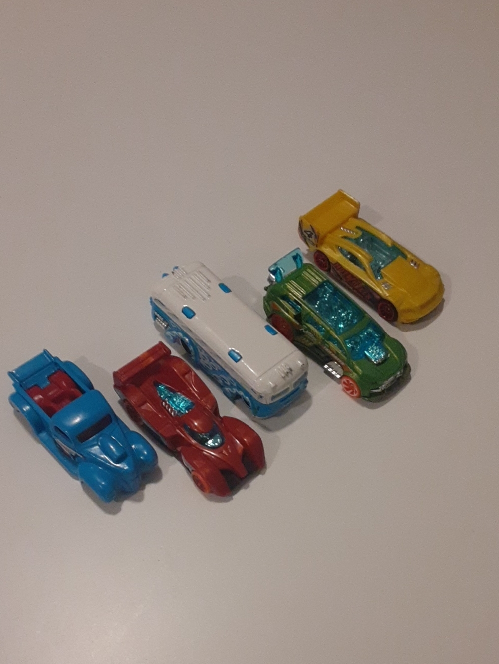 Bundle Of Mattel Colorful Hot Wheels Race Cars - Blue, Red, White, Green, Yellow